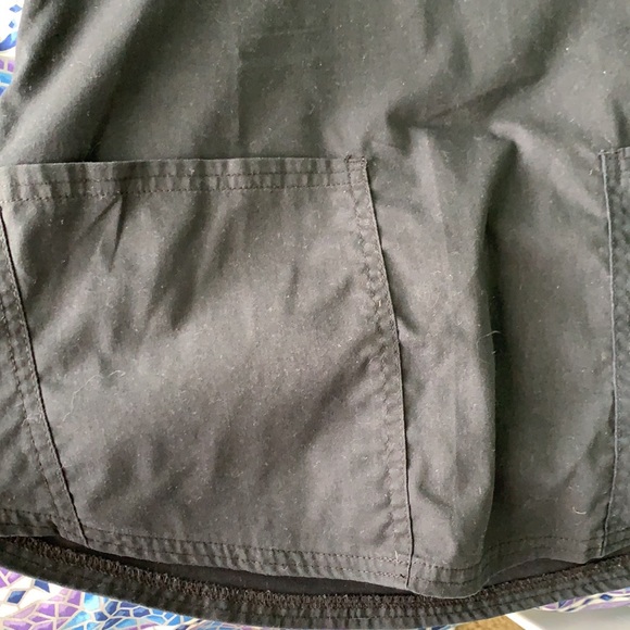 Women’s Scrub Top (Small) - Picture 3 of 5